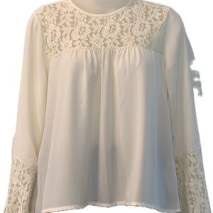 Abercrombie Fitch cream colored extra small women’s top